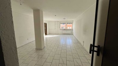 Helle Etagenwohnung mit Tiefgaragenstellplatz