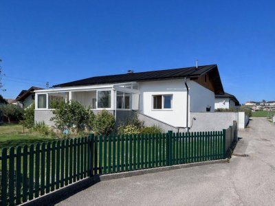 Gemütlicher Bungalow mit sonnigen Wintergarten, Kellerstüberl und idyllischen Garten mit Gartenhaus in ruhiger Siedlungslage in Pinsdorf