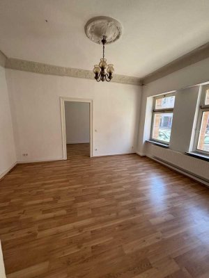 Helle Erdgeschoss Wohnung: 2,5-Zimmer  in Nürnberg St. Peter