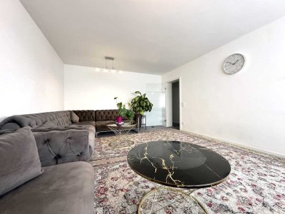 Stilvolle 4 Zimmer Wohnung mit Balkon