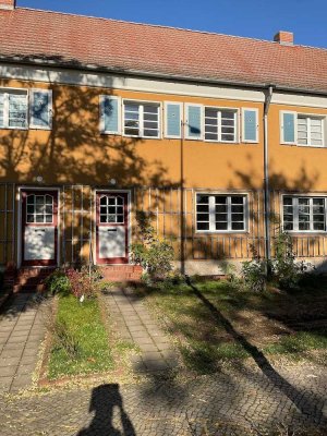 Das könnte Ihr neues Heim werden. Frisch renoviert mit Garten.