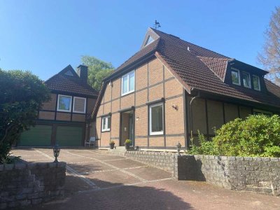Provisionsfrei - Großes Einfamilienhaus im Zentrum Quickborns