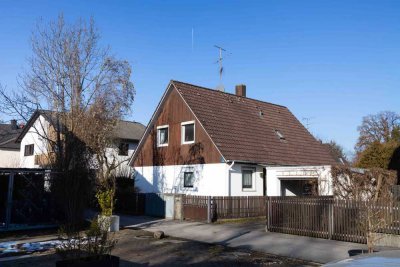 Sanierungsobjekt oder attraktives Baugrundstück mit Altbestand und idealer Anbindung