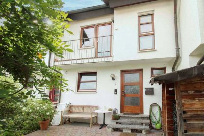 TOP: 5-Zi.-RMH mit Garten, Garage in Dettingen an der Erms - Buchhalde