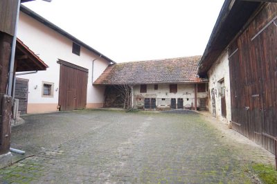 Ländlicher Wohntraum: 3-Seiten-Hof mit großem Grundstück in Dielheim-Oberhof!
