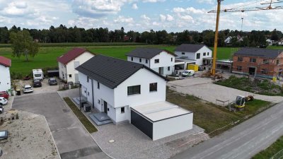 NEU - Architekten-Doppelhaushälfte in Luxusausführung