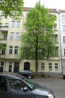 Ruhige und gepflegte 2-Zimmer-Wohnung in schönem Altbau in Berlin-Friedrichshain - Vermietet