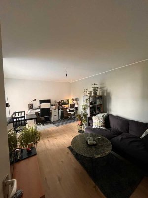 Schöne 2-Zimmer-Wohnung mit zwei Balkonen in Karlsruhe Südstadt