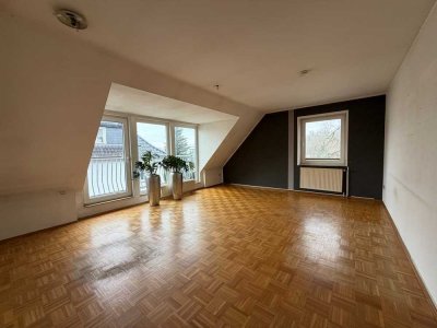 Misburg: gut geschnittene 2-Zimmerwohnung mit viel Nebenflächen und Balkon