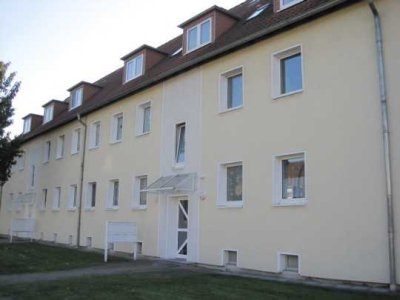 Helle, freundliche 2-Raum-Dachgeschosswohnung