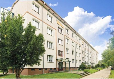 Bezugsfertige grün gelegene 3-Raumwohnung mit Balkon