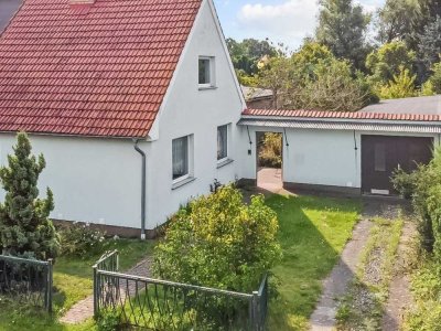 Doppelhaushälfte und Anbau zur Ferienvermietung mit viel Potenzial an der Ostsee - in Barth