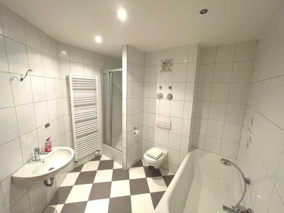 3-Raum | Nähe Stadtpark | Parkstraße | Balkon | Garagenhof! Dachgeschoss