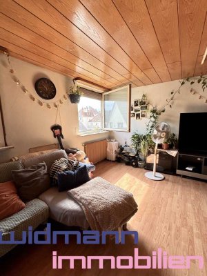 Solide 3-Zimmer-Dachgeschosswohnung mit Potenzial in Stuttgart-Zuffenhausen