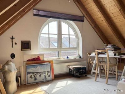 Bezaubernde 2,5-Zimmer-Maisonette mit Galerie und Balkon in Mimmenhausen!