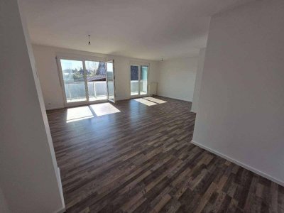 Große helle 72m² Wohnung mit Loggia &amp; Garage