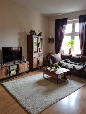 Zwischenmiete: Vollmöblierte Altbauwohnung am Ostpark