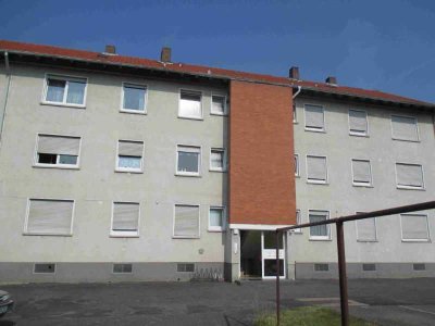 Erdgeschoss-Wohnung mit Balkon und Laminat