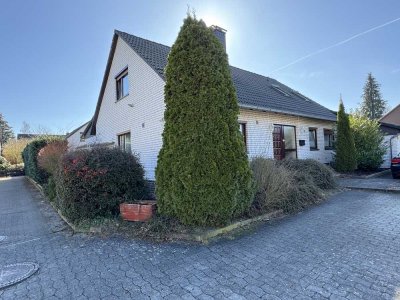 Charmantes EFH mit Vollkeller in ruhiger und  zentraler Lage in Mellendorf mit Südgarten und Garagen