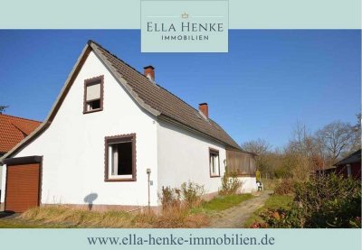 Kleines Häuschen zum Sanieren auf großem Grundstück...