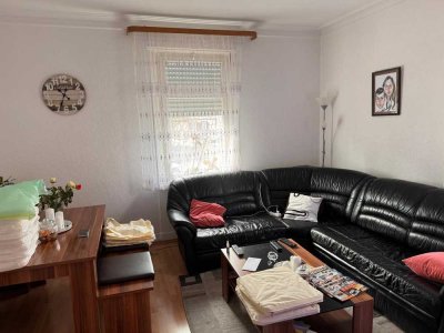 Modernisierte 3-Zimmer-Wohnung mit Einbauküche mitten in Betzingen
