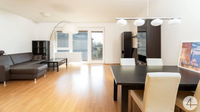 Moderne Wohnung mit Loggia, DAN Einbauküche und Solarenergie