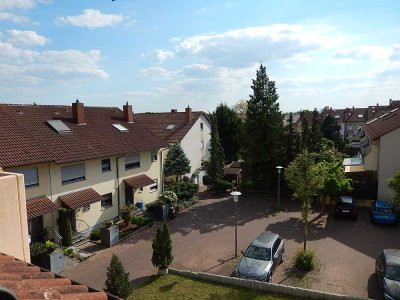 Eigennutzung oder Vermietung -Seltene Gelegenheit: 1 1/2-Zimmer-Dachgeschosswohnung