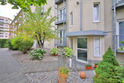 Vermietete 2ZKB-Wohnung mit 55 qm, Balkon, TG-Stellplatz, Keller, Aufzug in der Karlsruher Südwestst