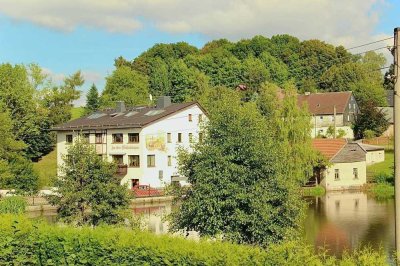 Großzügige 3-Raum-Wohnung mit Garten in Stangengrün