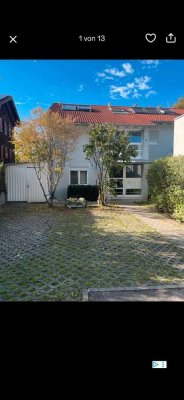 Helle 2,5-Zimmer-Wohnung 830€ kalt + 100€ Garage + Einbauküche - in Kirchheim unter Teck