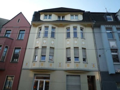 Lichtdurchflutete Traumwohnung in Krefeld-Uerdingen