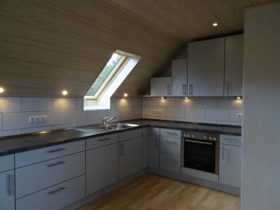 4-Zimmer Dachgeschosswohnung renoviert in Marburg-Cappel