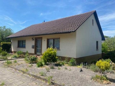 Einfamilienhaus mit 2 trennbaren Wohnbereichen und großem Garten