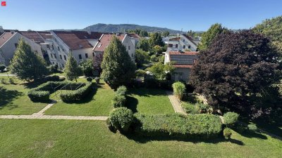 Kleine Dachgeschoßwohnung mit Weitblick und Gartenbenutzung