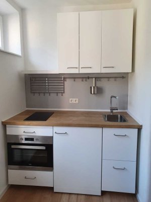 Helle, moderne 1,5-Zimmer-Wohnung mit EBK in Innenstadt
