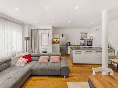 Modernes Wohnglück am Kappelberg, renovierte 3 Zimmer Perle mit Gemeinschaftsgarten