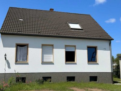 Umfassend sanierungsbedürftiges Einfamilienhaus in ungeräumten Zustand in Erbach