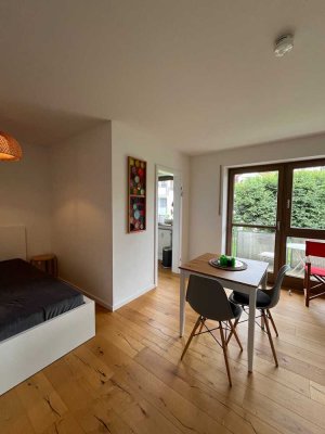 Helle, möblierte 1-Zimmer-Wohnung mit Balkon in ruhiger Lage
