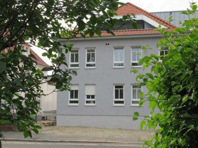 Neubau-Erstbezug! Exklusive 3-Zi.-Erdgeschosswohng mit schöner Balkonterrasse