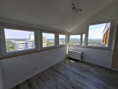 Große 4 Zimmer Wohnung mit tollem Fernblick