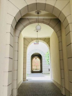 Ruhige 4-Zimmer-Wohnung in zentraler Lage – ideal für Familien oder stilles Gewerbe