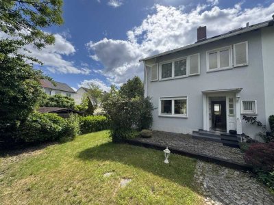 Doppelhaushälfte in ruhiger Lage mit gr. Garten in Bruchköbel-Stadt