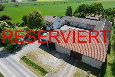 !RESERVIERT!  Bauernhof in Borgentreich-Lütgeneder: Vielseitige Nutzung auf 10.800 m²