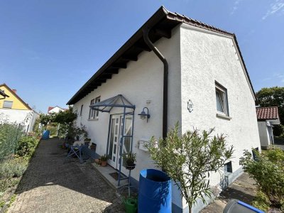 Familienfreundliches Einfamilienhaus mit Garten, möglichem Wohnraum im Keller in Sausenheim