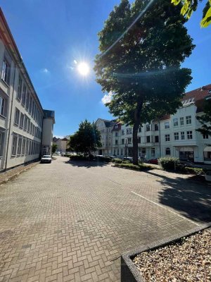 Schicke 1-Zimmer-Wohnung mit EBK und Balkon in Magdeburg Stadtfeld Ost zu vermieten!