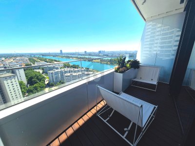 LUXUS TRIFFT LIFESTYLE - SKYLINE &amp; DONAUBLICK INKLUSIVE