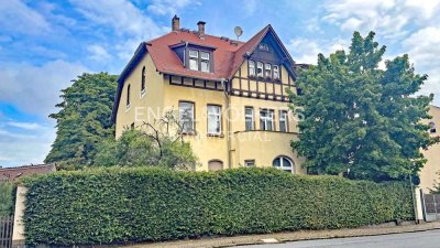 Freistehendes Mehrfamilienhaus mit großem Grundstück und Garten