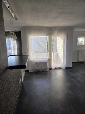 Helle 3-Zimmer-Wohnung mit Einbauküche in Südstadt Schwetzingen