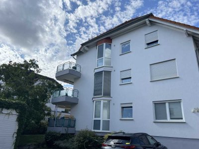 RESERVIERT / Stilvolle, gepflegte 3-Zimmer-Wohnung mit geh. Innenausstattung mit Balkon und EBK