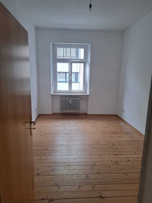 Renovierte 4-Zimmer Wohnung im EG in Nürnberg-Wöhrd
